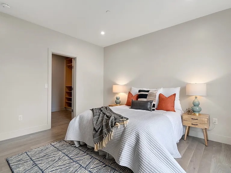 Building Photo - 85 Myrtle St