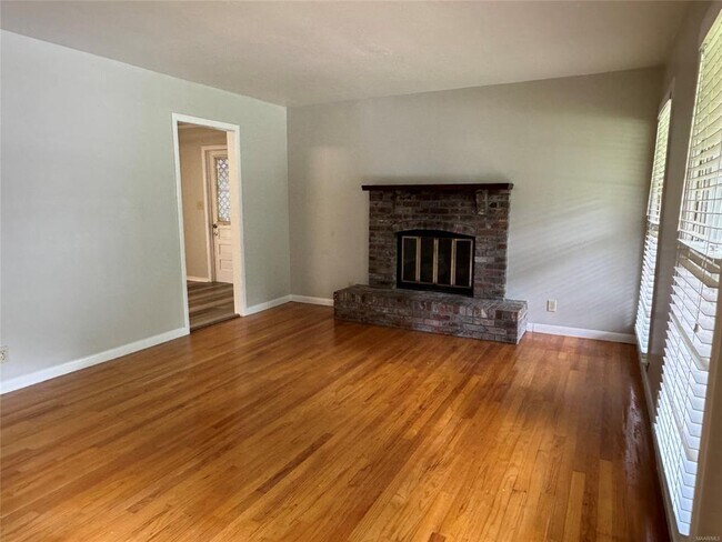 Building Photo - 768 Marquette Dr