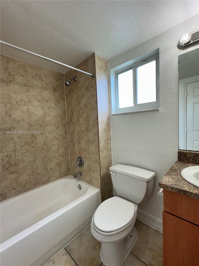 Building Photo - 1400 NE 56th St