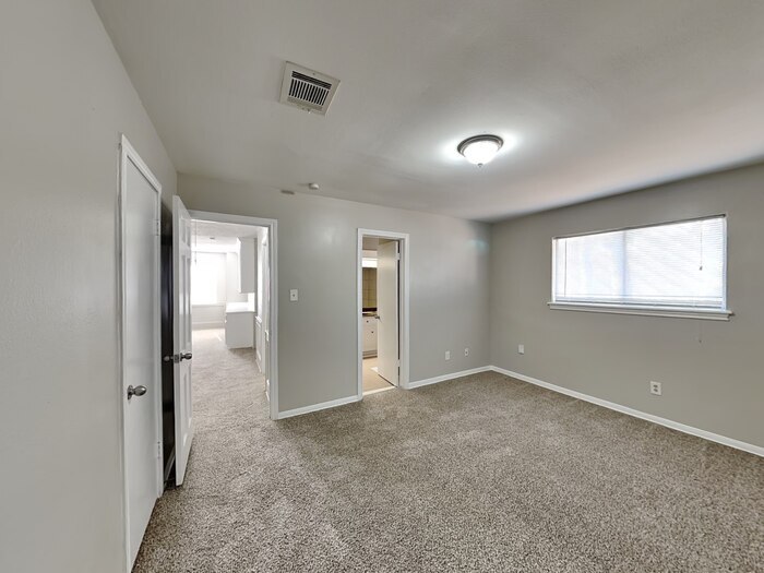 Building Photo - 1906 Tucumcari Dr