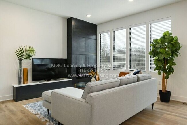 Building Photo - Ayden Place Townhome