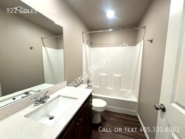 Building Photo - 922 Coles Creek