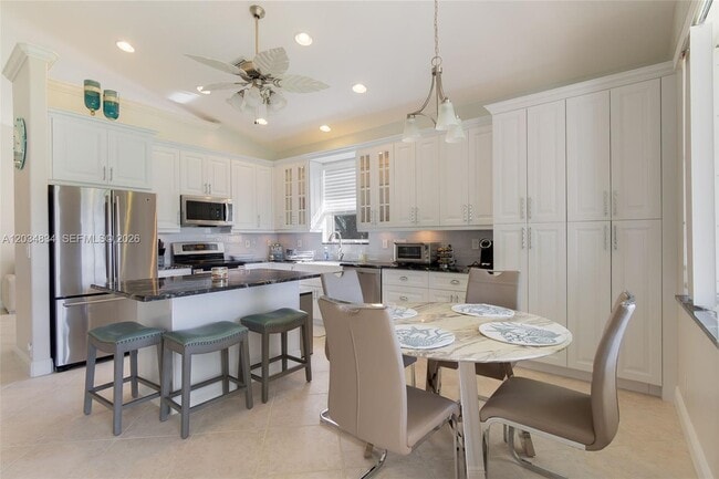 Building Photo - 2675 Clipper Cir