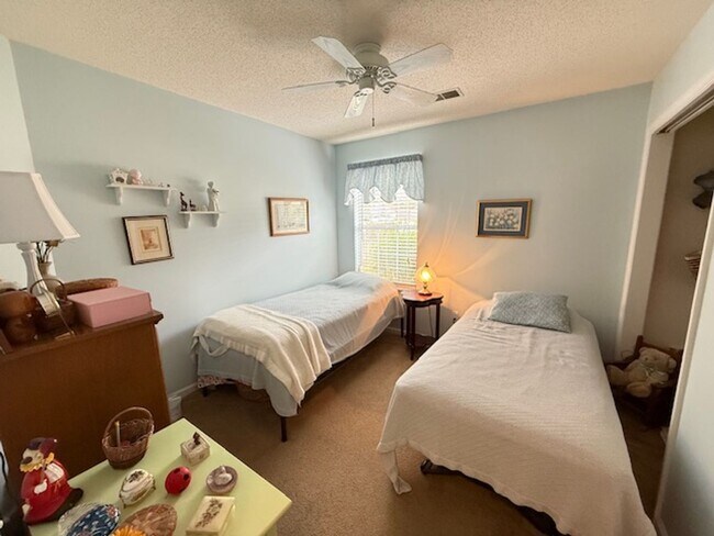 Building Photo - 3 Bedroom 2 Bath House in Shadowmoss - West Ashley