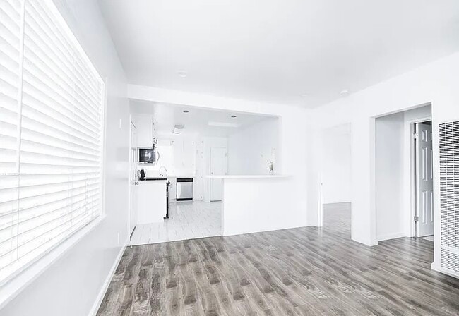 Building Photo - 27992 Celia Rd