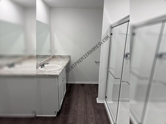 Building Photo - 122 Powder River Dr