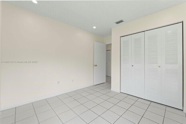 Building Photo - 11044 SW 128th Ct