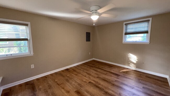 Building Photo - 1474 Townley Dr