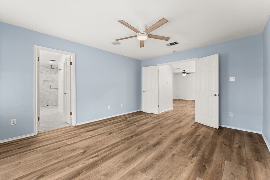 Building Photo - 1401 Wheatfall Ln