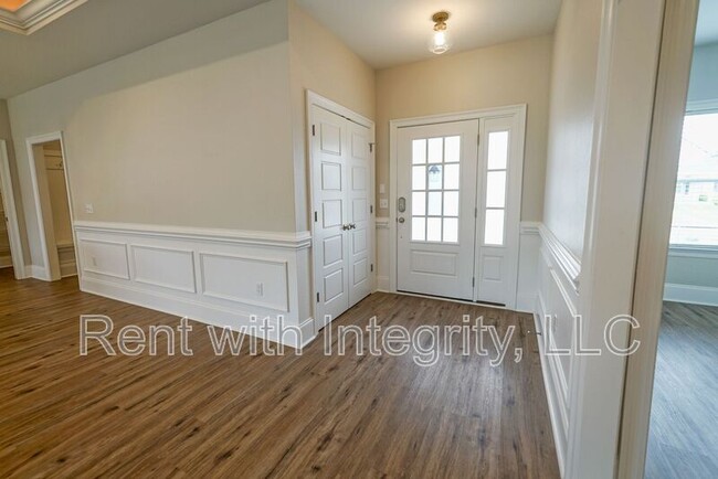 Building Photo - 3831 Arbor Dr