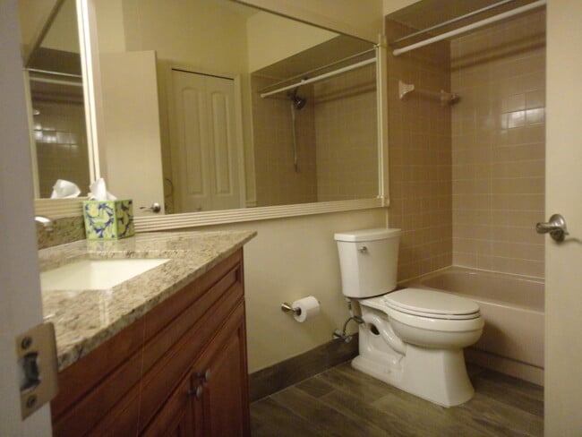 Building Photo - 1417 McDermott Ln