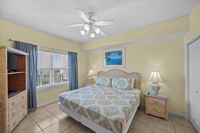 Building Photo - 1200 Scenic Gulf Dr