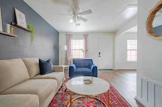 Building Photo - 1912 Arbor St