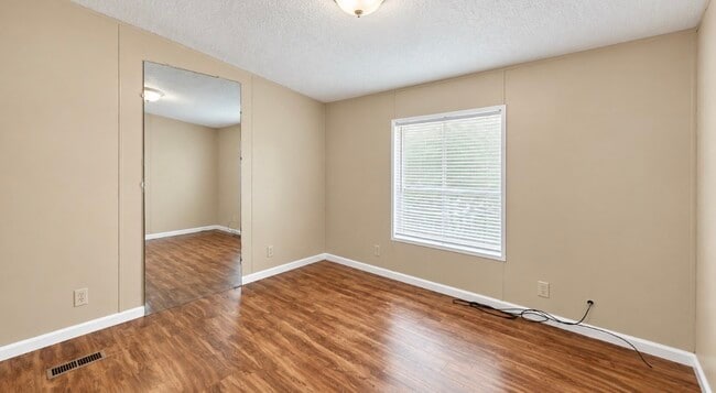 Building Photo - 6710 Trail Loop W