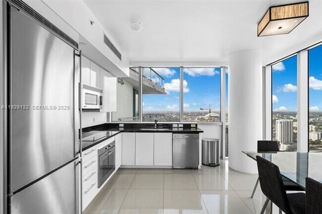 Building Photo - 92 SW 3rd St