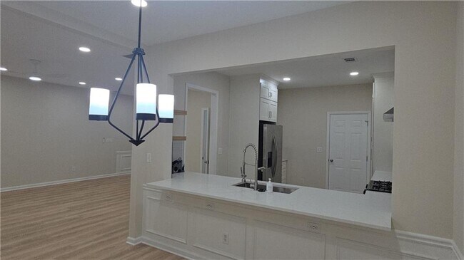 Building Photo - 2424 Elkhorn Ter