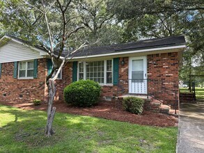 Building Photo - River Bend #13