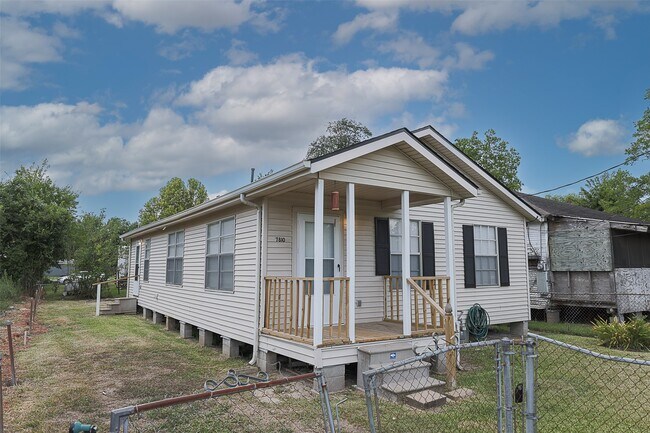 Building Photo - 7810 Queen St