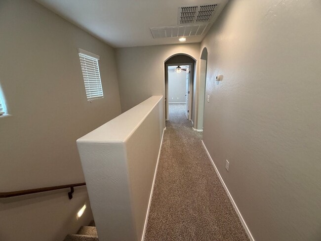 Building Photo - Community pool and a low maintenance yard