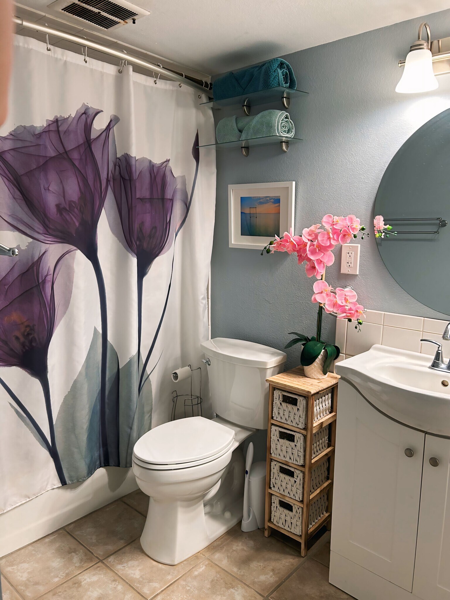 Building Photo - 5304 W Kennedy Blvd