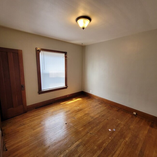 Building Photo - 5273 Pearl Rd