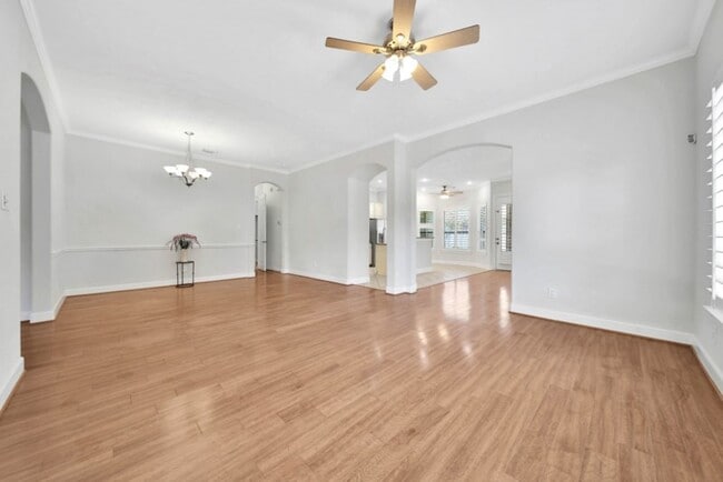 Building Photo - 6523 Monrovia Ln
