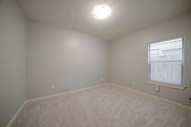 Building Photo - 1148 Patterson St