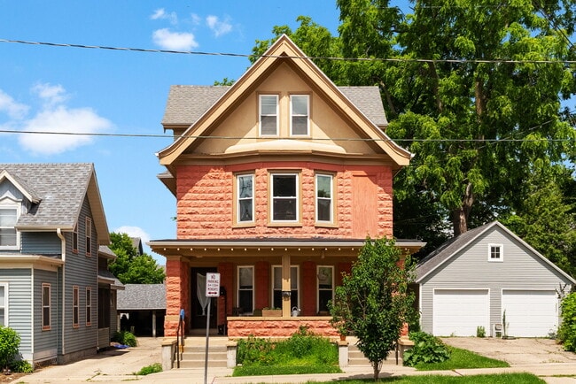 Building Photo - 615 S Baldwin St
