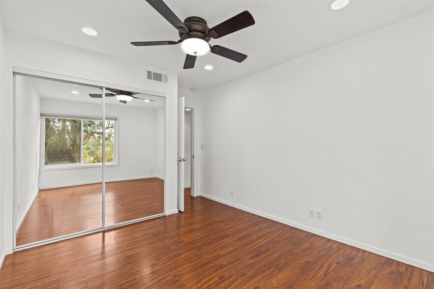 2nd bedroom - 2354 Fletcher Dr