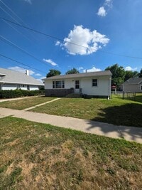 Building Photo - 1005 W Park-
