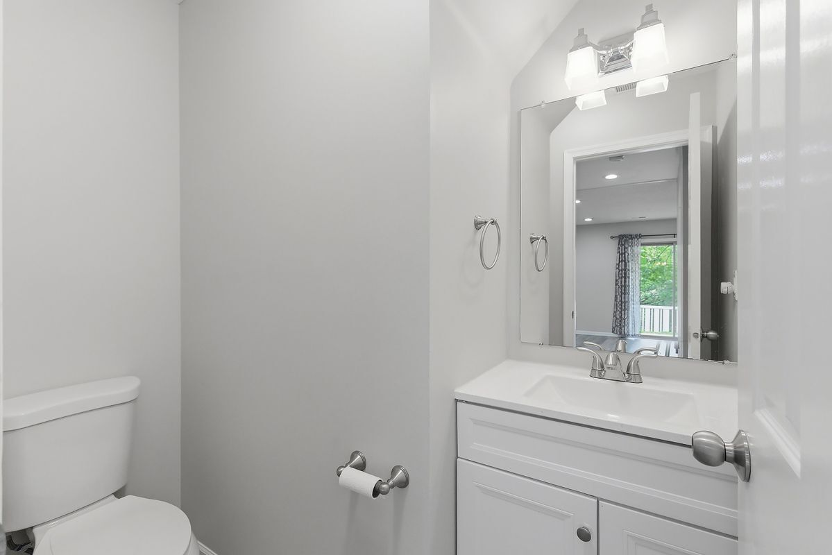 Building Photo - 5 Whistler Dr