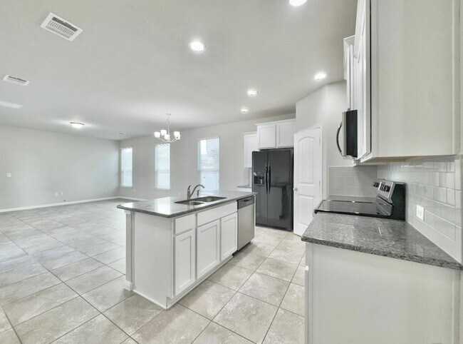 Building Photo - 308 Craters of the Moon Blvd