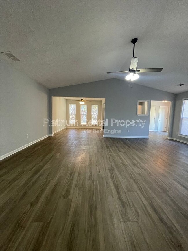 Building Photo - 1630 Creek Crossing SE