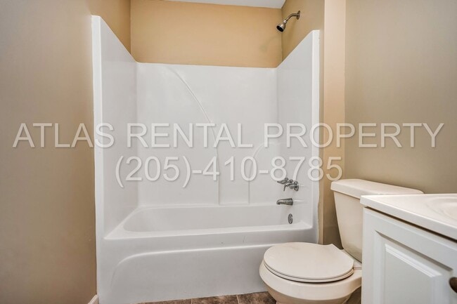 Building Photo - Beautiful 3 Bedroom, 2 Bath Duplex in Childersburg