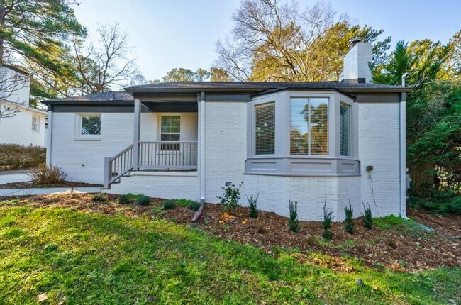 Building Photo - 995 Lindbergh Drive NE