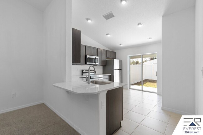 Building Photo - 6 Unison Ct