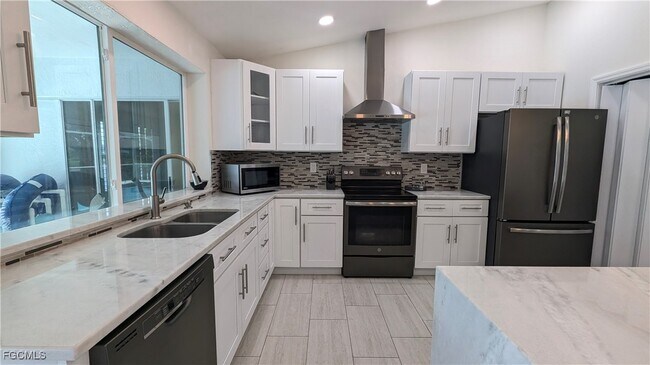 Building Photo - 1254 NW 37th Pl