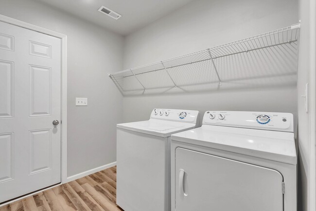 Building Photo - Modern Elegance Beckons at Summerland Park...