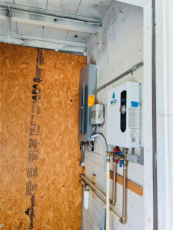 Building Photo - 501 25th Ave W