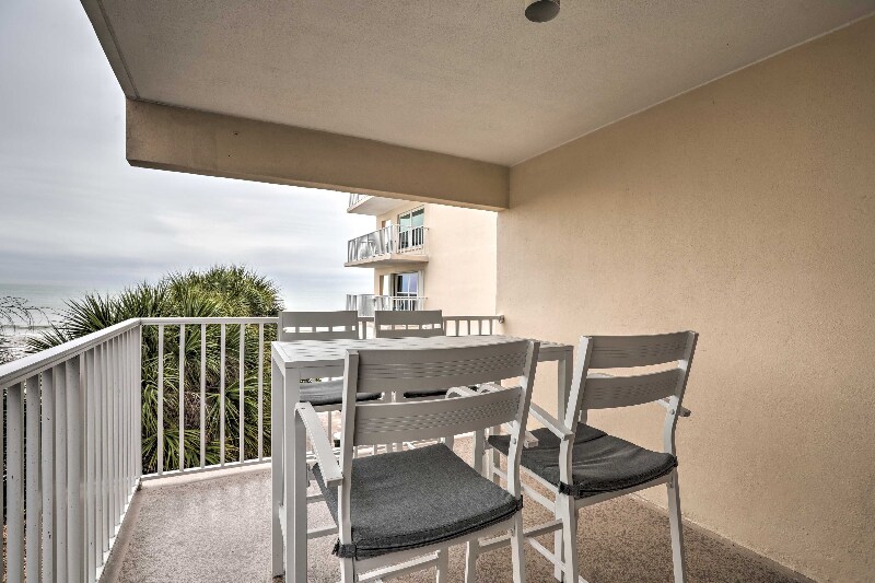 Building Photo - 19610 Gulf Blvd