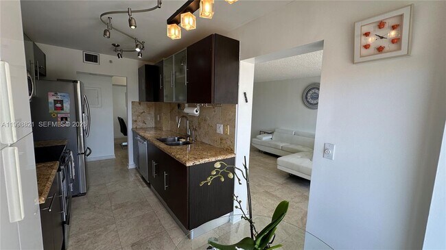 Building Photo - 210 174th St