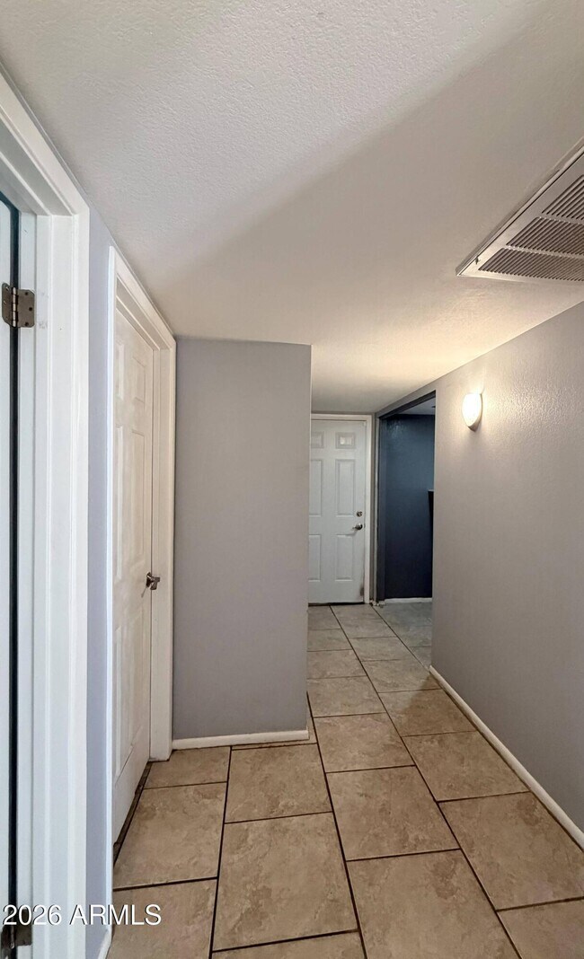 Building Photo - 11815 N 65th Dr
