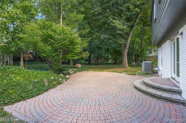 Building Photo - 2601 Lamplighter Ln