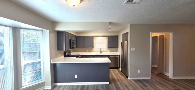 Building Photo - 4315 Navajo St