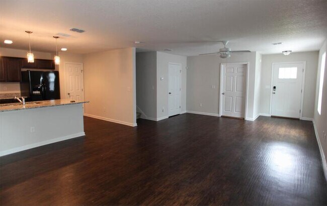 Building Photo - 8207 Highfield Ave
