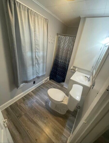 Building Photo - 347 Euclid Ave