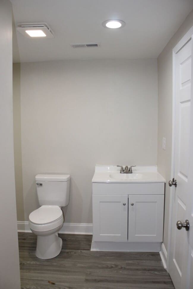 Building Photo - Newly Renovated Home in Beaufort