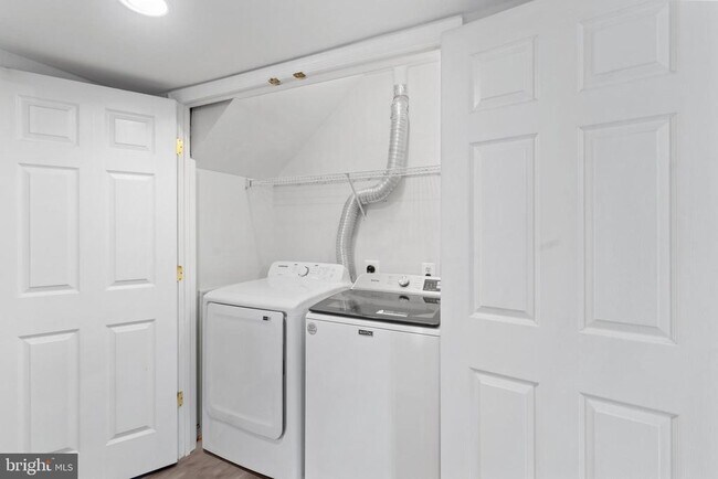 Building Photo - 3575 Sherbrooke Cir
