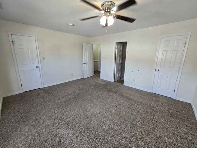 Building Photo - 166 Majestic Cir