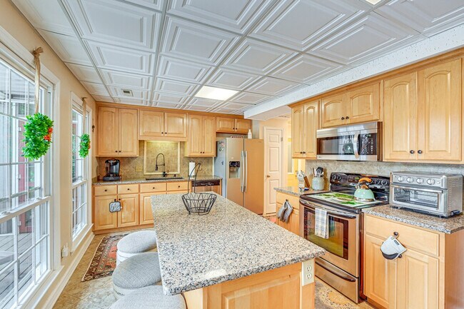 Building Photo - 4984 Webster Rd